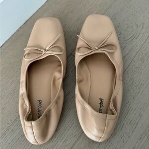 Jeffrey Campbell Cream Flats with Bow